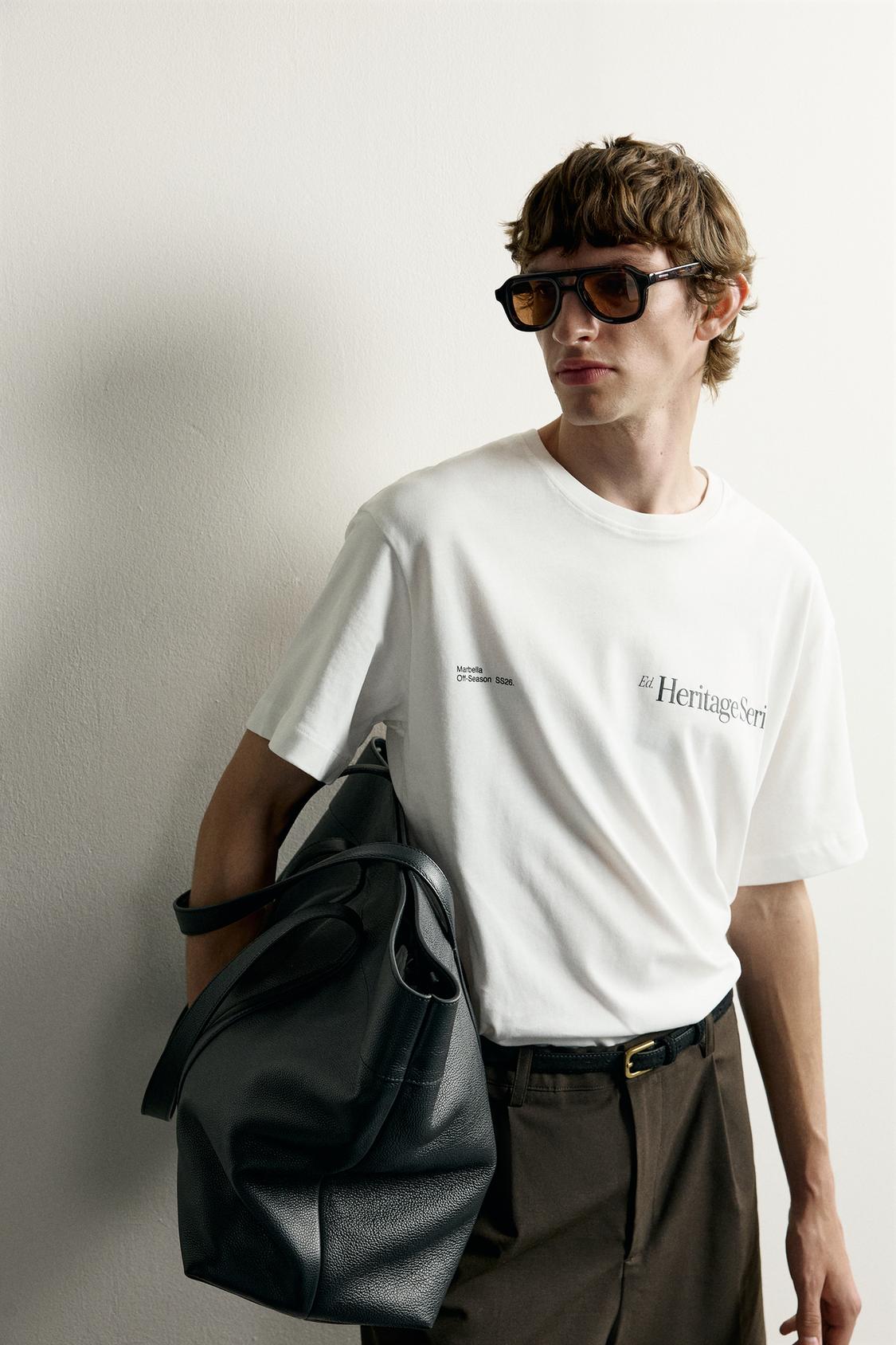 CONTRAST PRINT RELAXED FIT T-SHIRT
