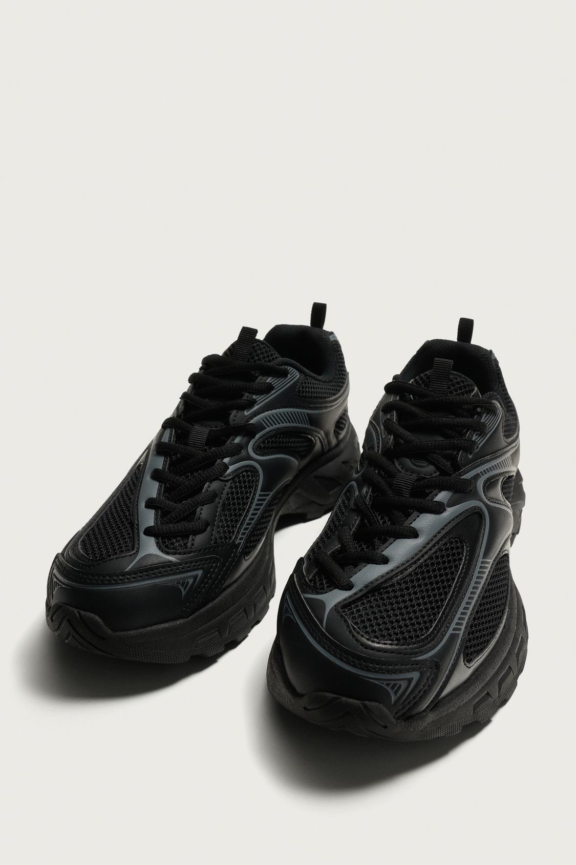 CHUNKY SOLE TRAINERS